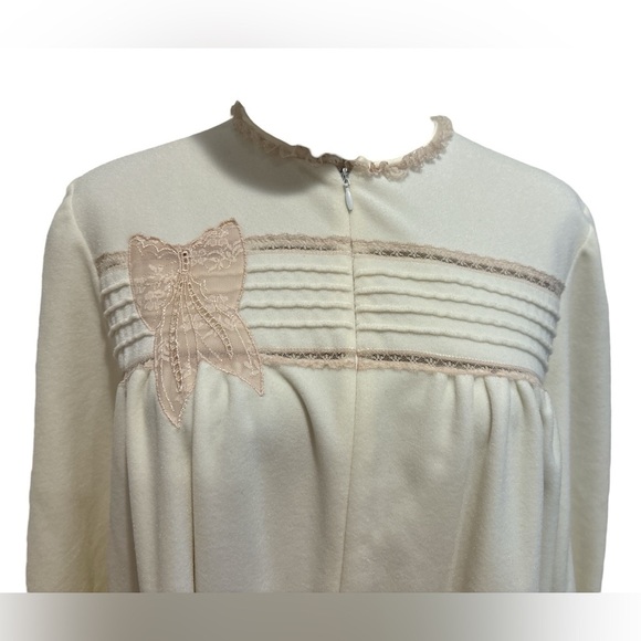 NWOT 70s VANITY FAIR CREAM MAXI ZIP FRNT ROBE SHORT PILE FLEECE LACE APPLIQUE LP - Picture 5 of 7